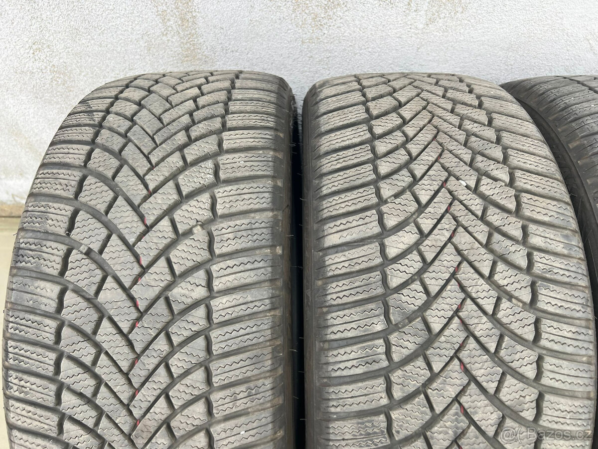 235/40R19 zimní pneu BRIDGESTONE BLIZZAK LM005 - 3