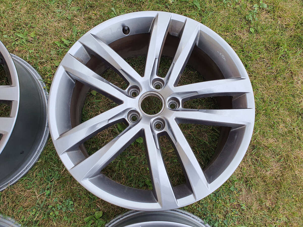 5x112 r18 et51 alu disky kola volkswagen golf salvador 18 - 3