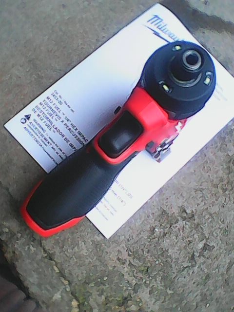 milwaukee M12FID2-0 170Nm Rázový utahovák 1/4 hex - 3