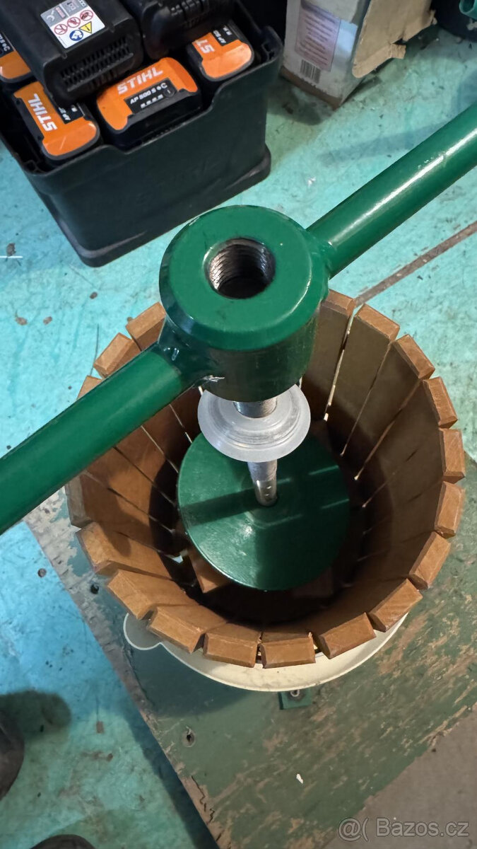 lis na ovoce 6 l, moštovač - 3