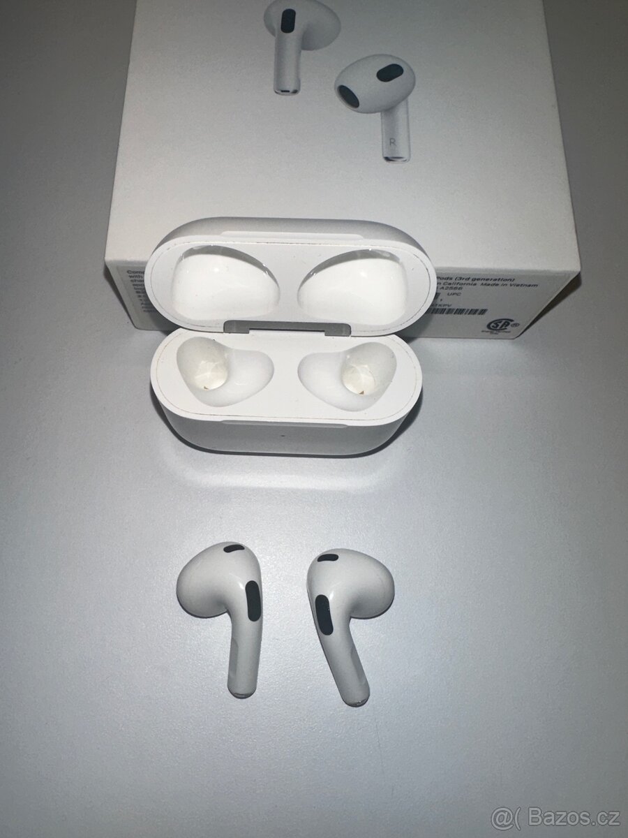 Prodám Apple AirPods (3. generace) - 3