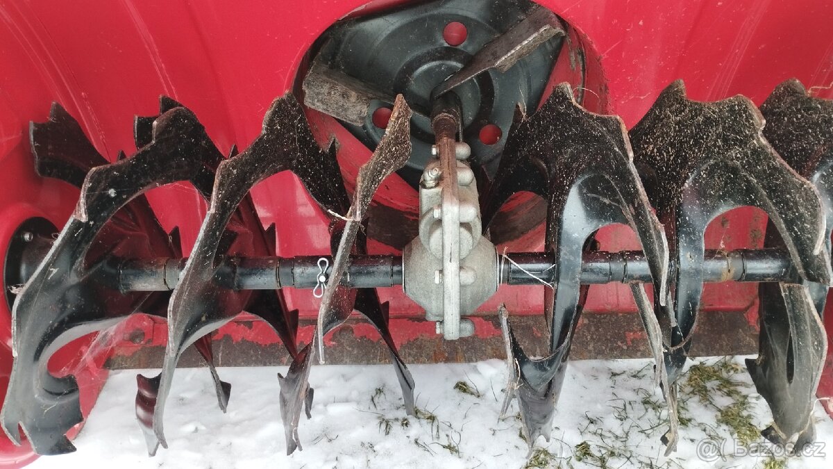 Sněhová fréza. - 3