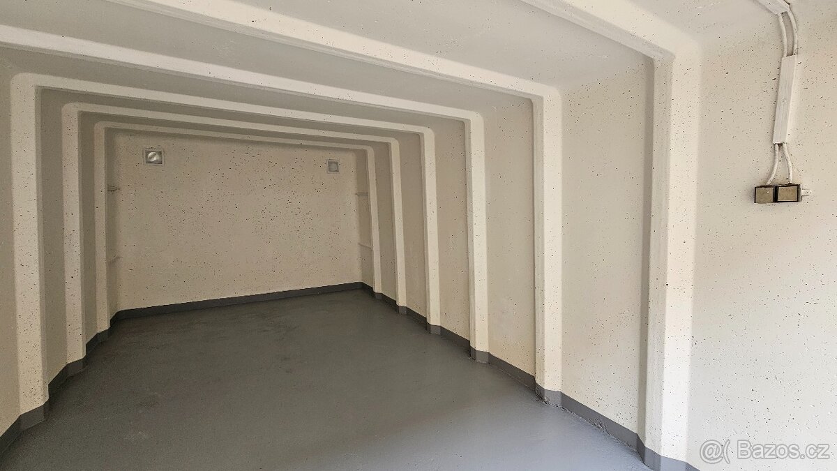 Pronájem garáže 18 m2 Letovice - 3