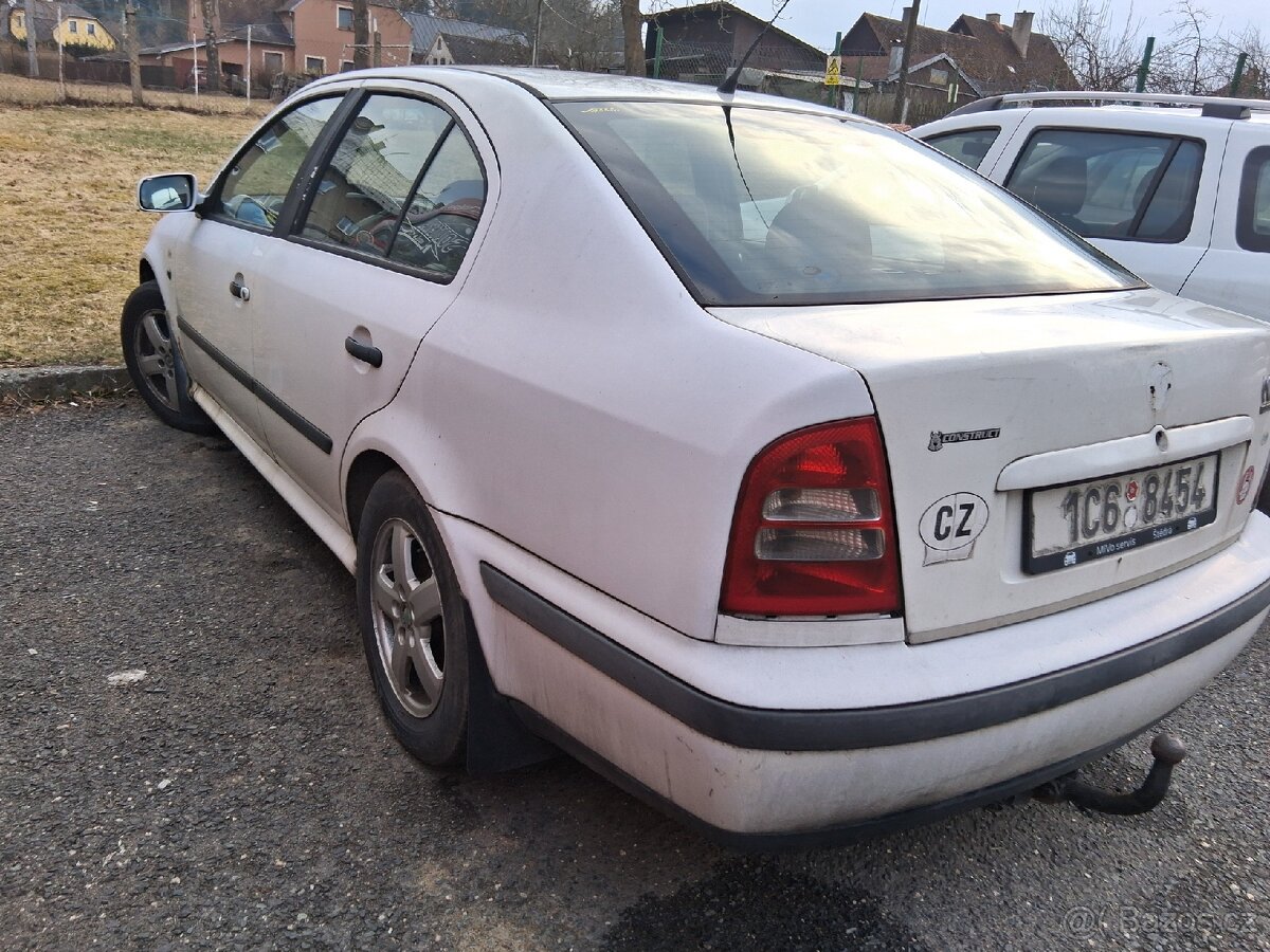 Škoda Octavia 1 -nahradni díly - 3