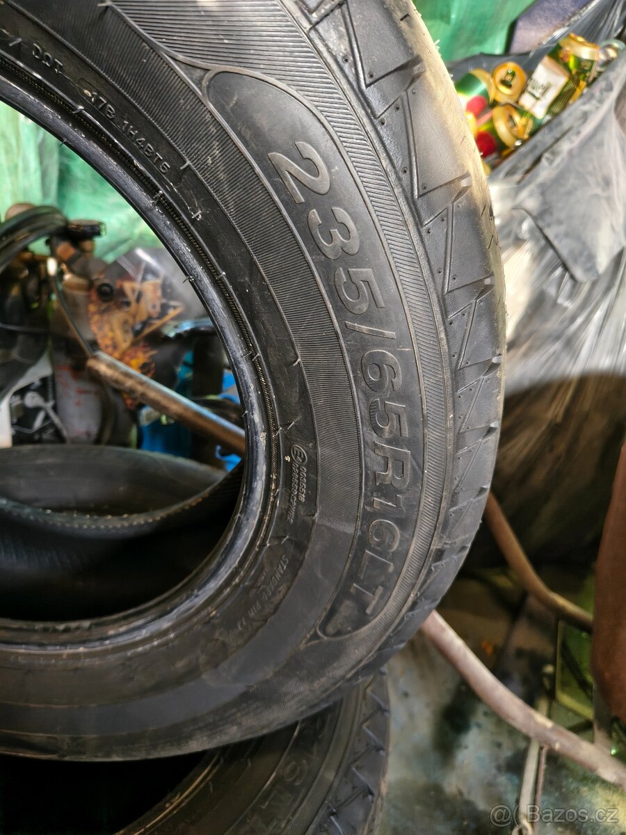 Pneu 235/65R16 C - 3