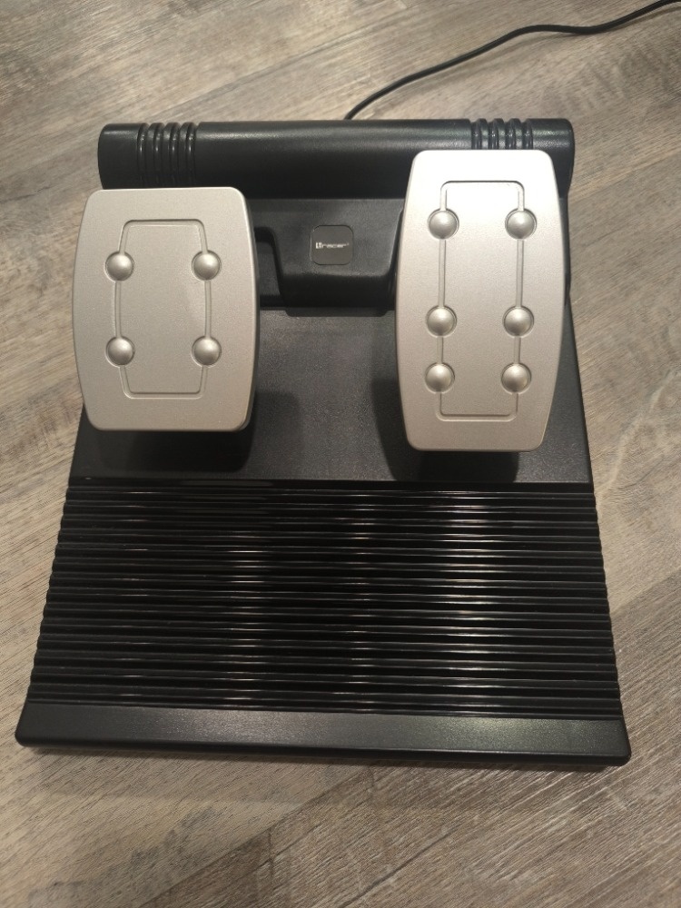 Prodám herní volant Tracer Roadster 4V1 PC,PS 3 a 4,XB - 3