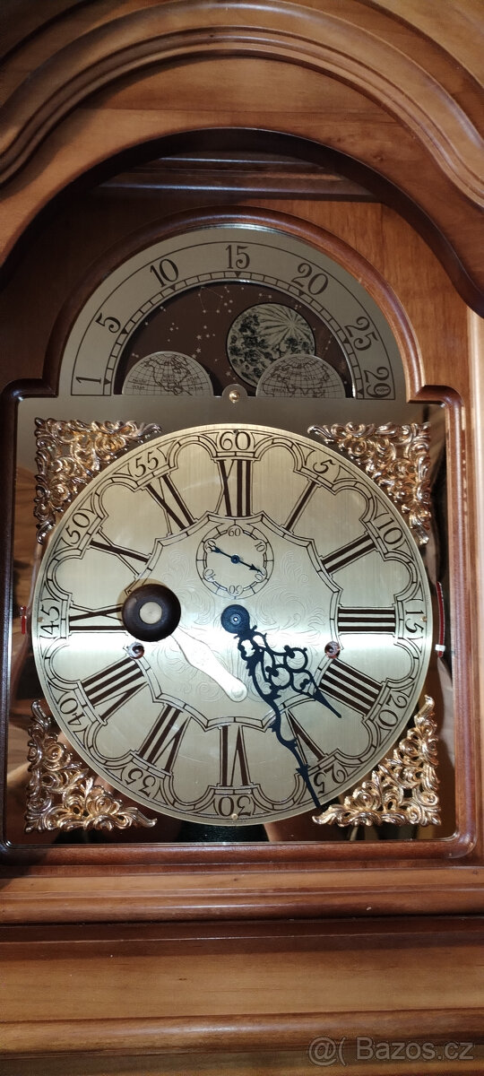 Nádherné luxusní hodiny s osvětlenou vitrínou. Měsíční fáze. - 3