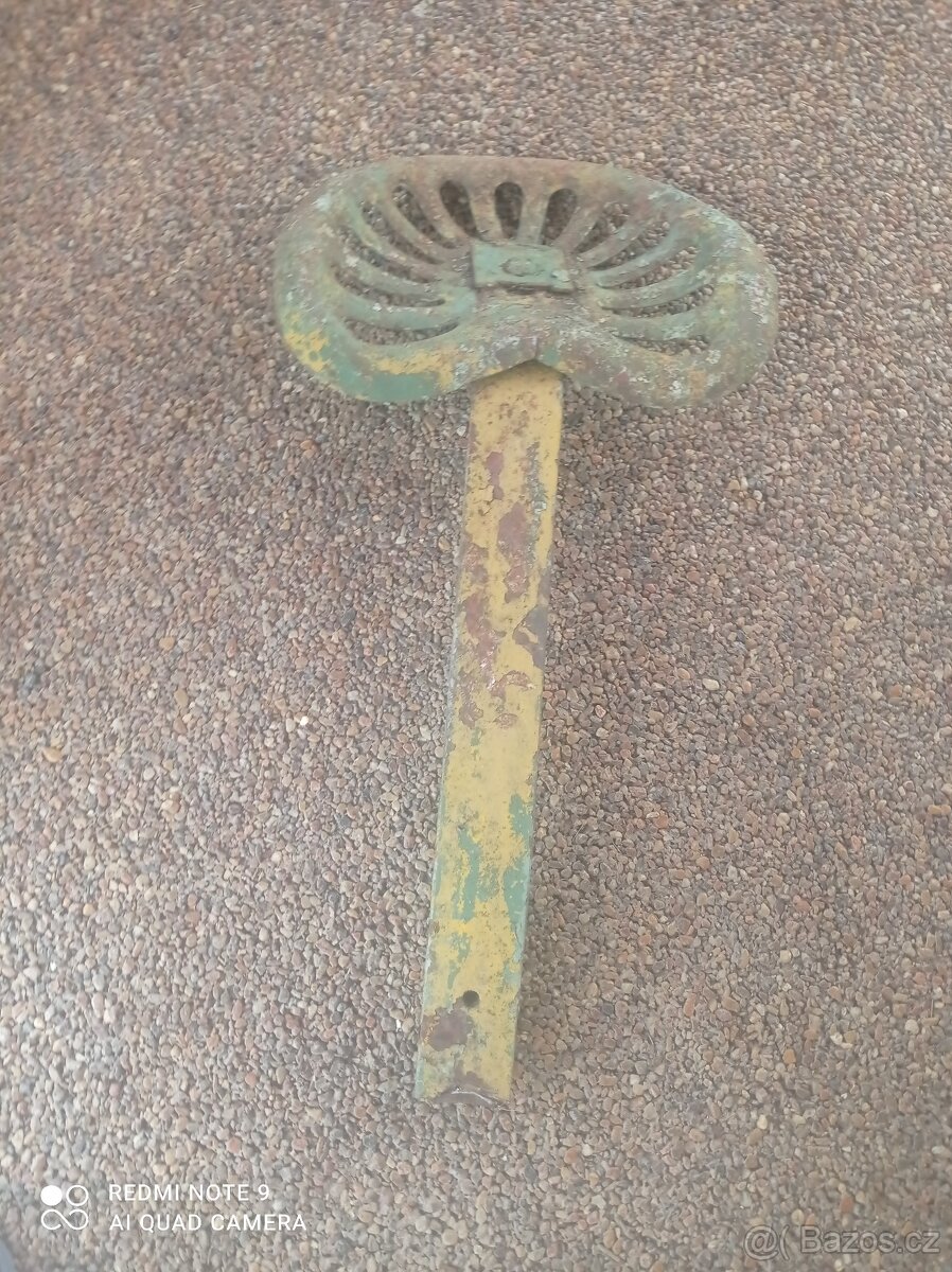 Sedačka na zemědělský stroj - 3