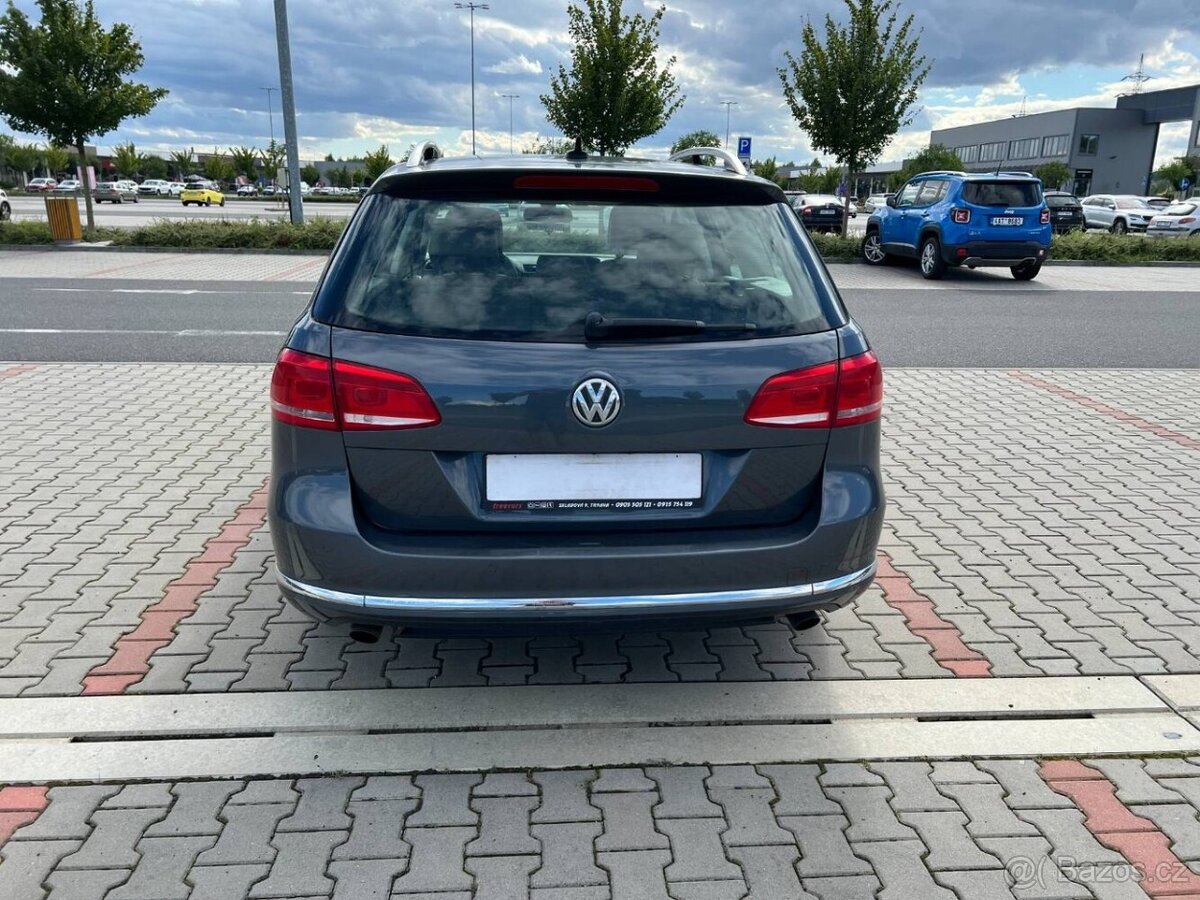 Volkswagen Passat 2.0 TDi 125kw 4x4 DSG NAVI - 3
