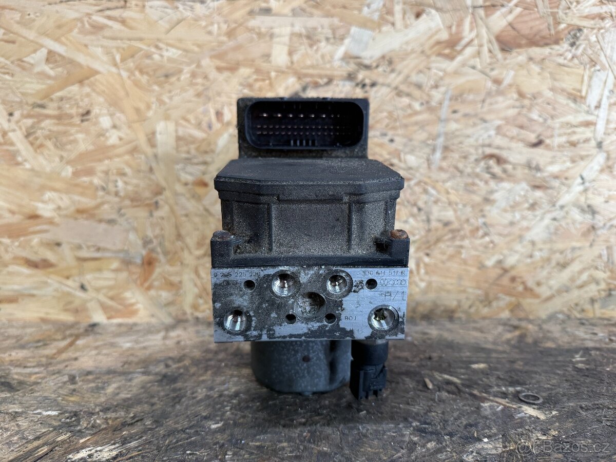 ŘÍDICÍ JEDNOTKA ABS VW PHAETON 3D0614517R - 3