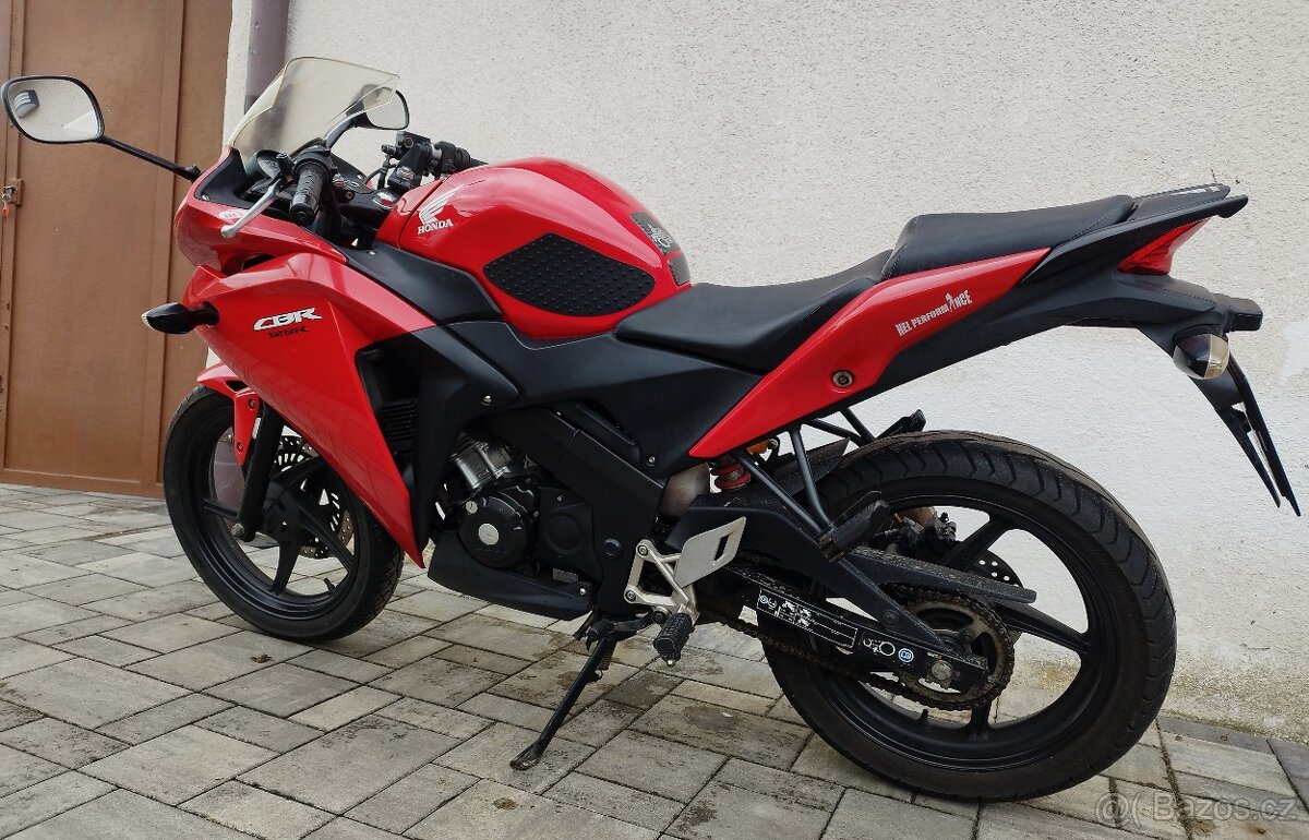 Honda cbr125r - 3