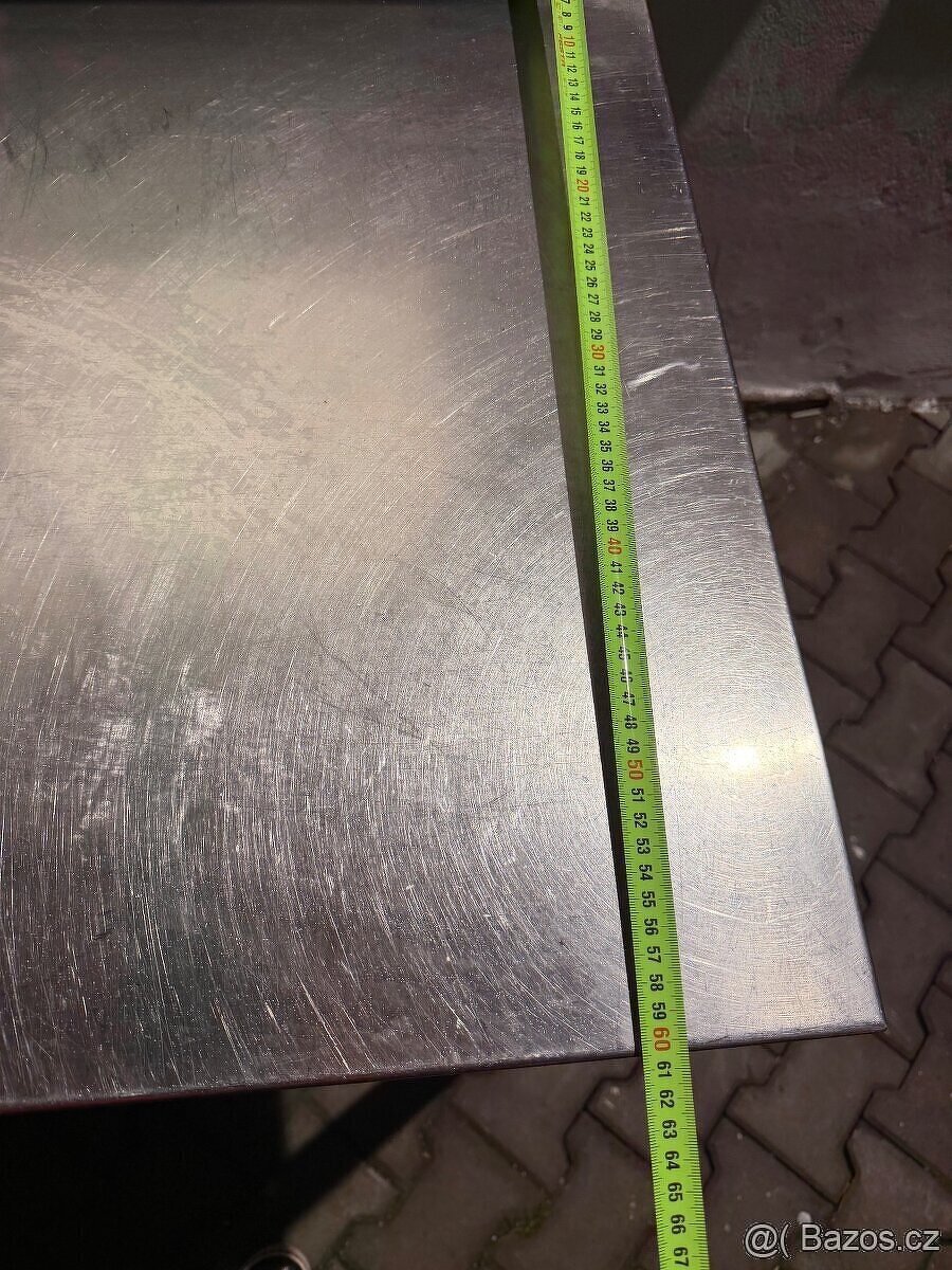 Nerezový stůl s dřezem a baterií - 3