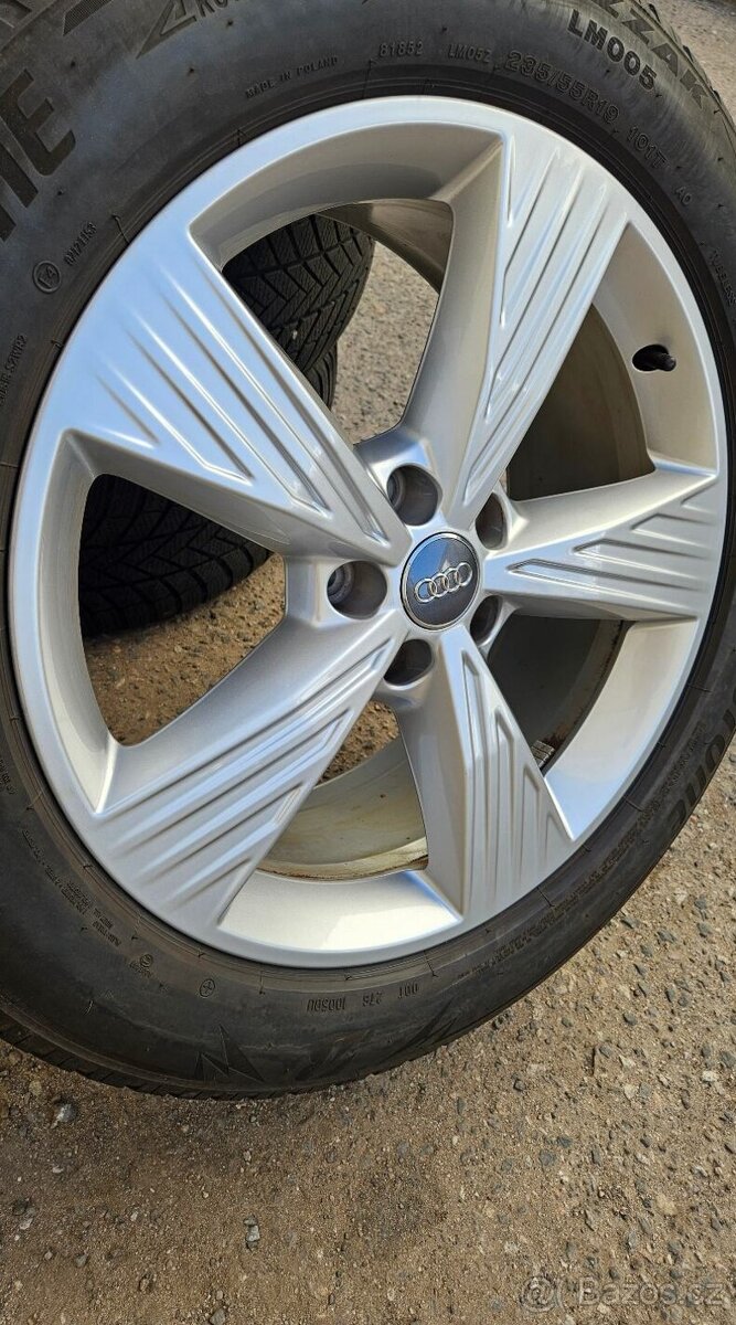 Originál Audi Q4 e-tron R19 – včetně TPMS Prodám a - 3