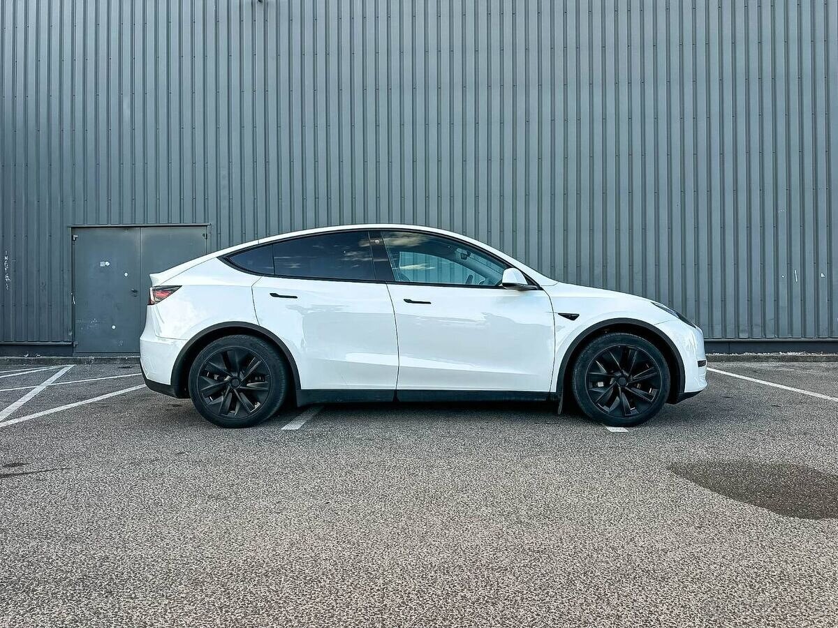 Tesla Model Y Štandard Range RWD 60kWh Ryzen - 3