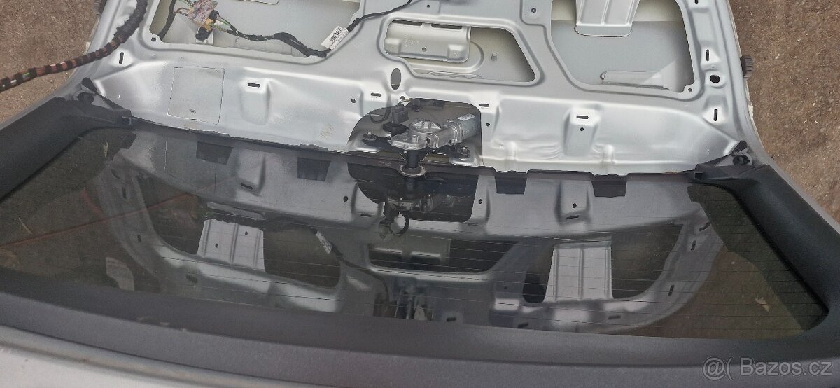 Zadni okno patych dveri zadni sklo skoda octavia 3 - 3