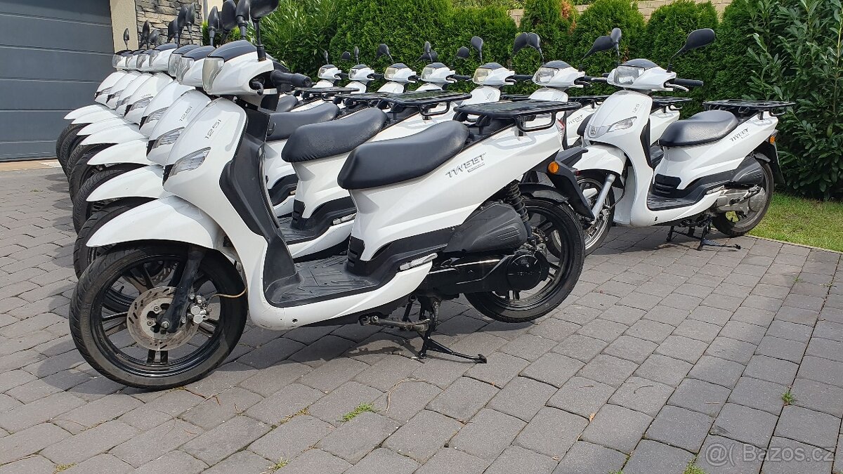 Peugeot Tweet 125 - 3