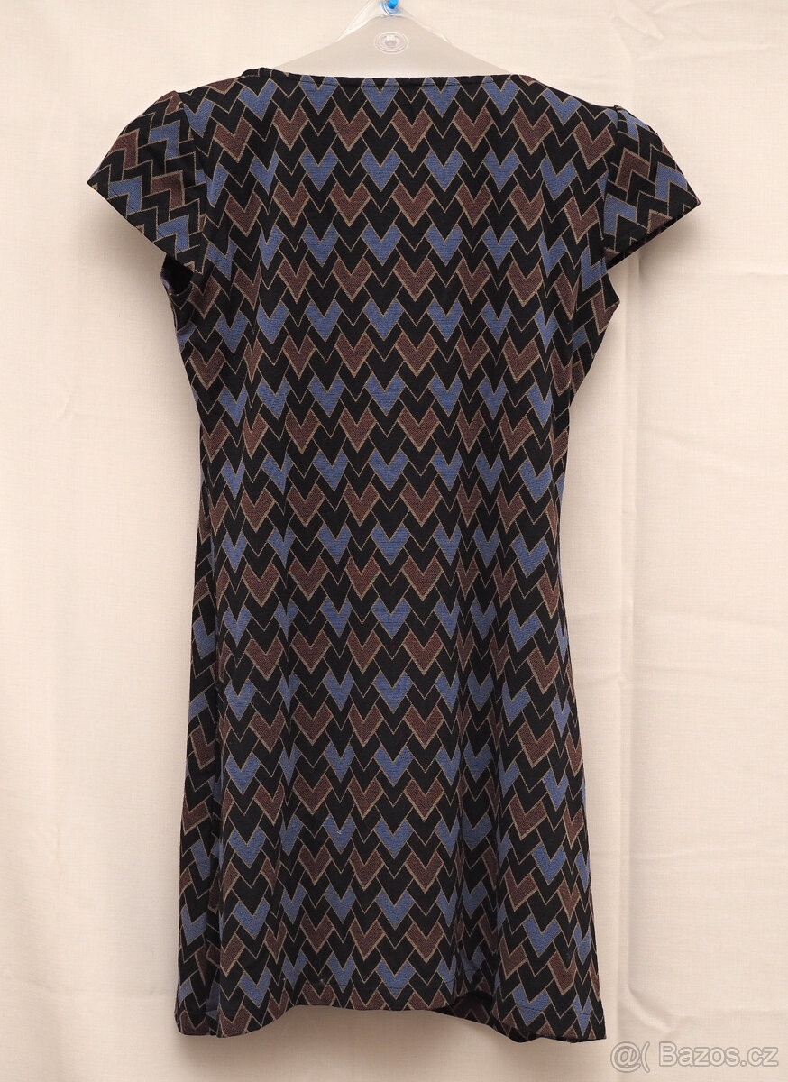 krátké šaty z teplejšího úpletu vel. M/38 - 3