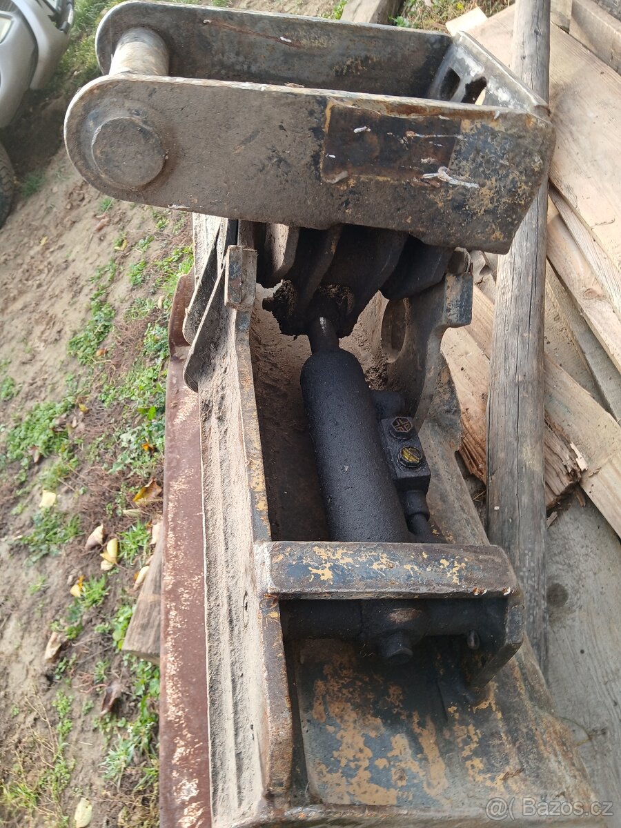 Svahova lzice hydraulický naklapeci - 3