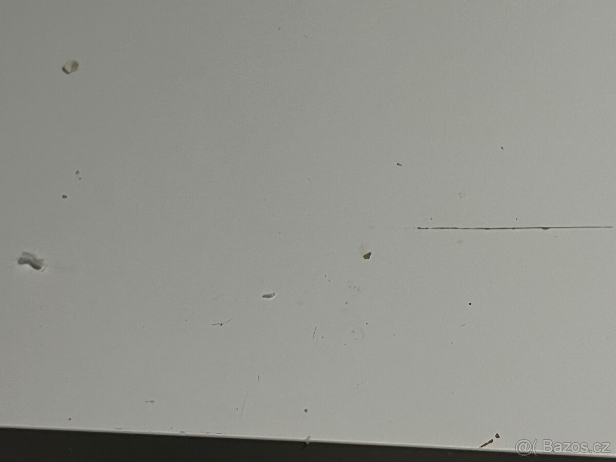 Psací stůl IKEA MICKE - 3