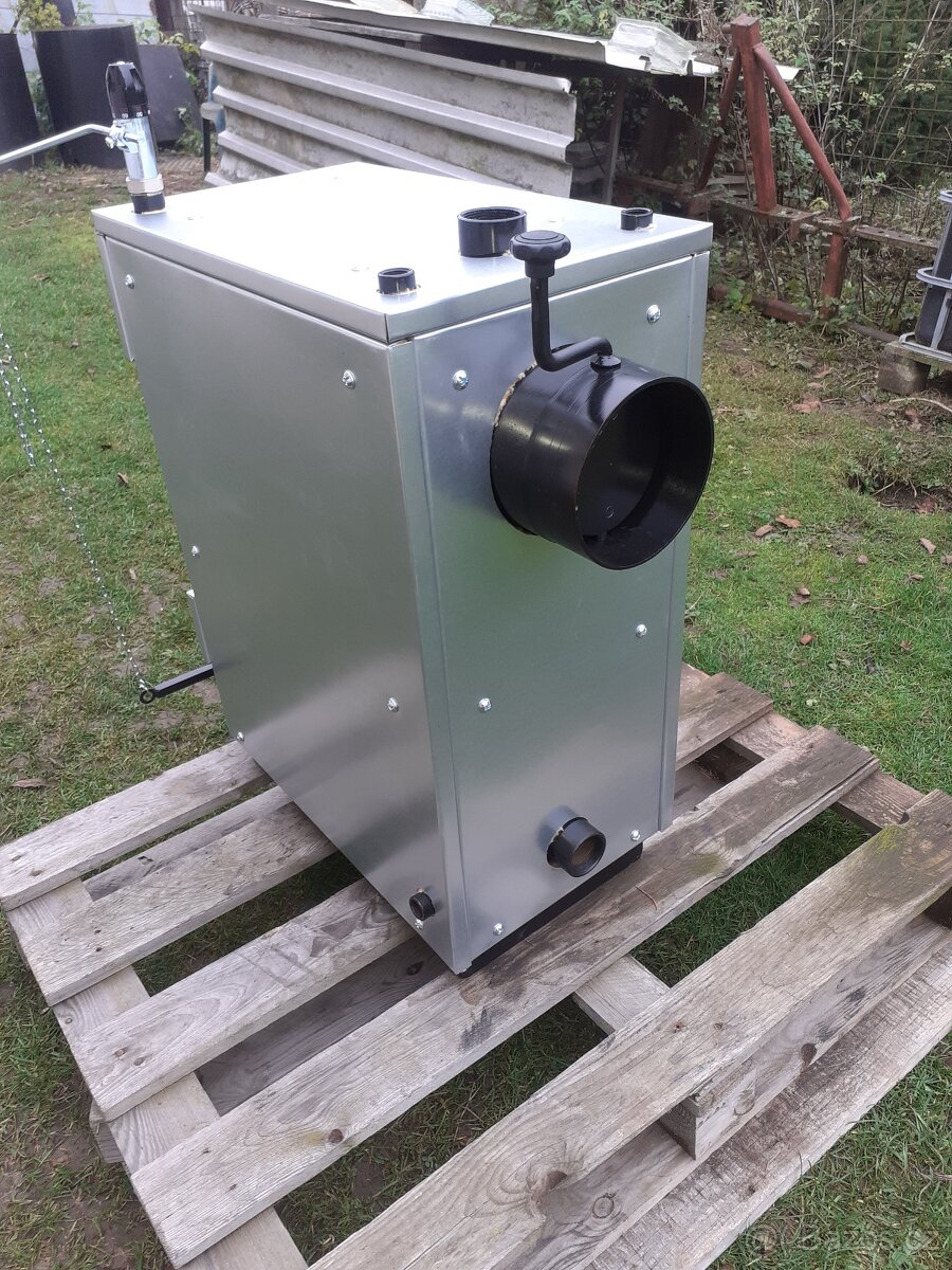 Prodám nový teplovodní mini kotel na dřevo, a dř. odpad. - 3