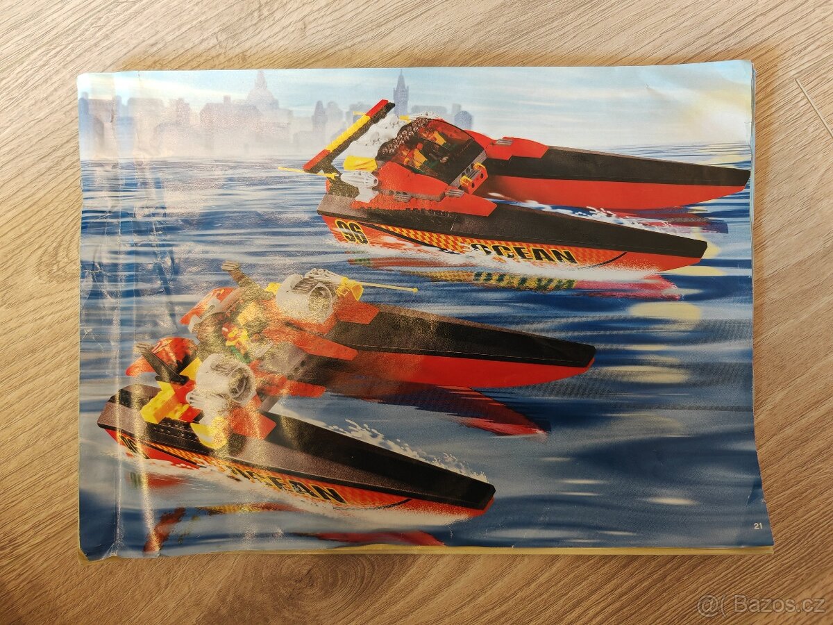 LEGO Rychlý motorový člun 7244 - 3