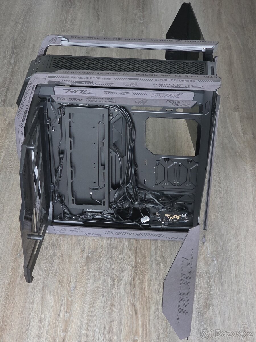 ASUS GR701 ROG HYPERION + Lian Li UNI FAN SL-INFINITY 140 - 3