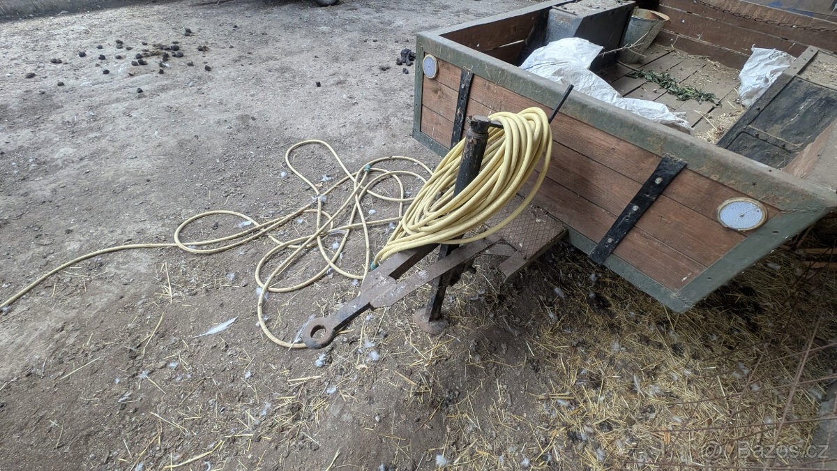 Masivní vozík za traktor - 3