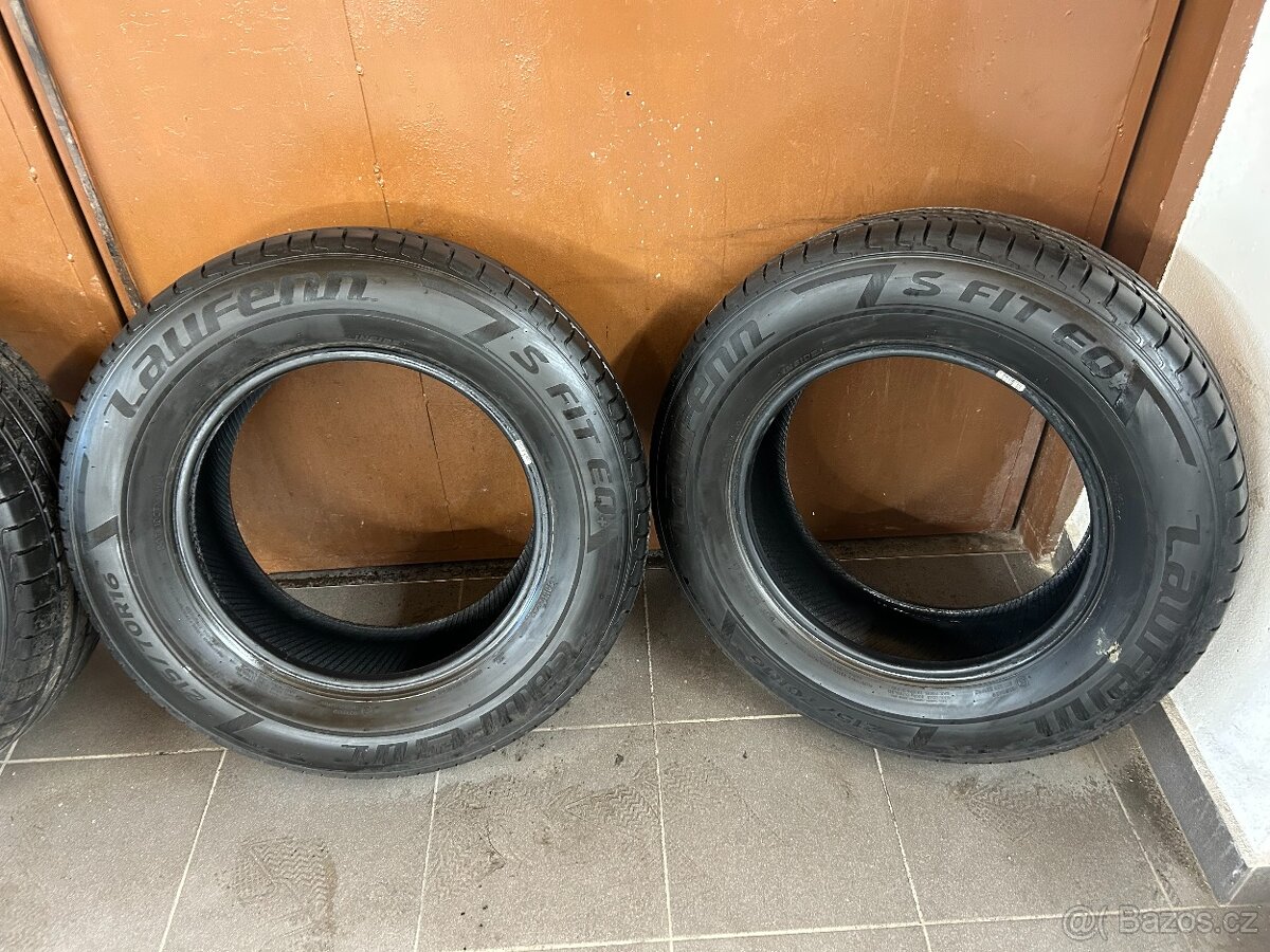 Prodám gumy 215/70/16 - 3