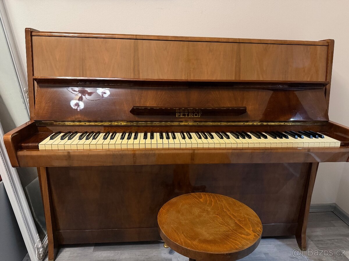 Petrof model K-110 - 3