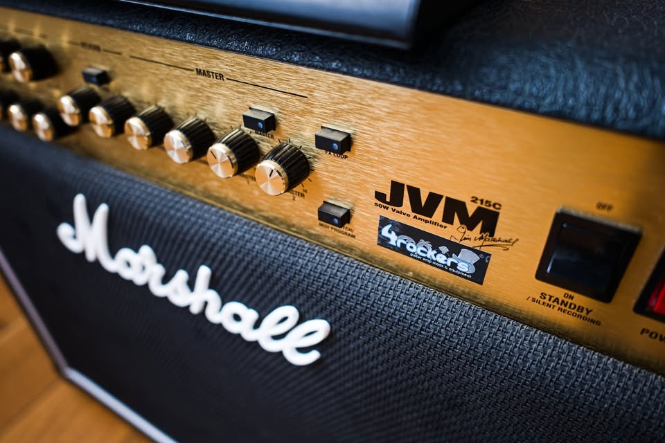 Marshall JVM 215c - 3