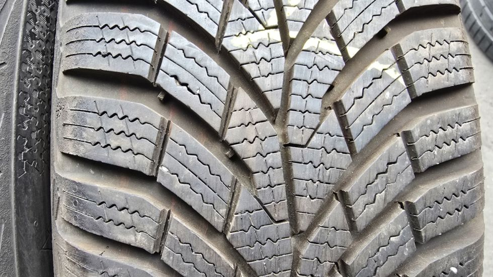 Zimní pneu 195/65/15 Continental - 3