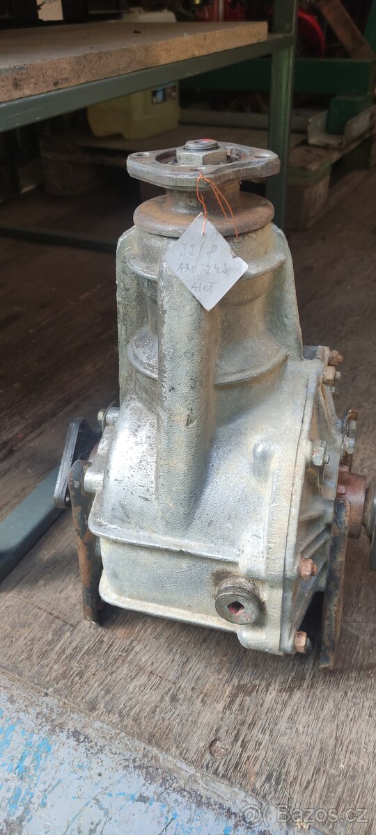 díly na ARO 240 / 242 /243 4x4 - 3