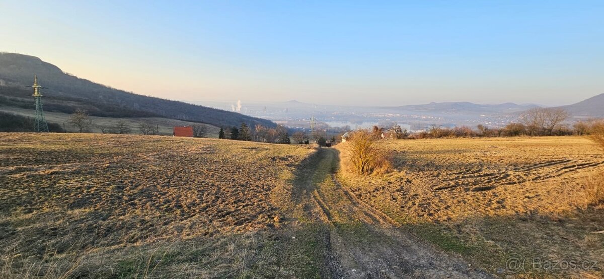 Pozemek v obci Michalovice - 3