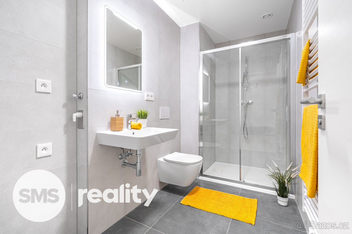 Moderní 2+kk s krásným výhledem, sklepem a krytým parkováním - 3