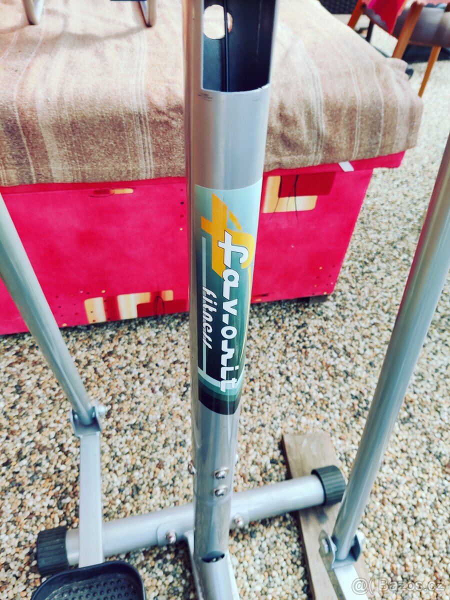 Eliptický trenažér,1 zátěž - 3