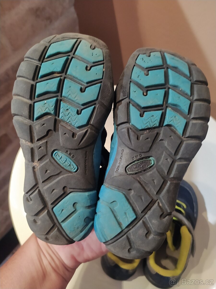 Sandále Keen 27/28 a trekové boty 27 obojí jako nové - 3