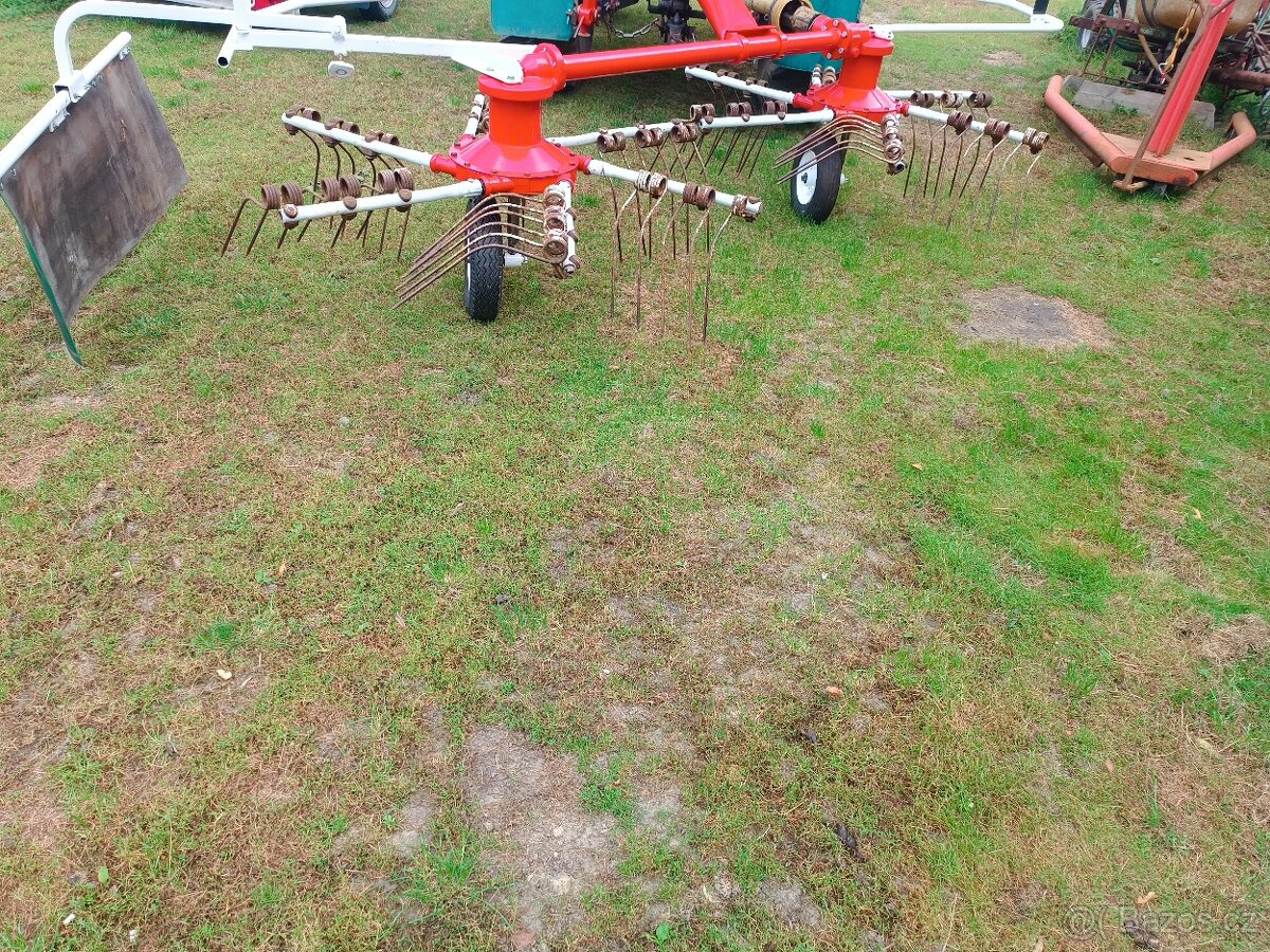 Shrnovač sena Kuhn GA 3201 - 3