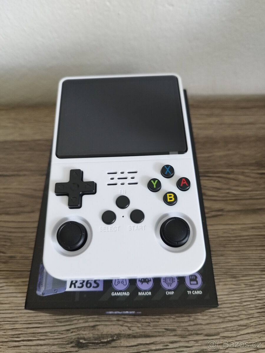 Handheld konzole R36S (verze ArkOS 2.0) +21000 her mix barev - 3