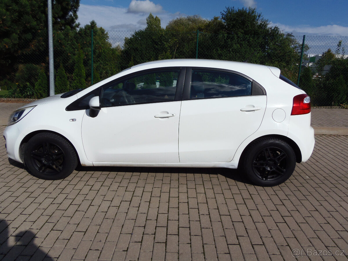 Kia Rio 1.4 CRDi ČR původ - 3