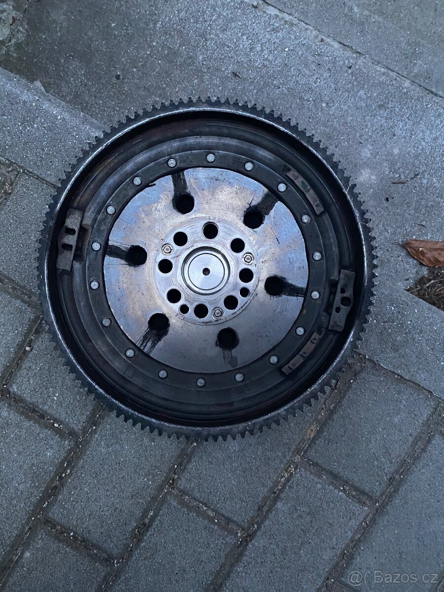 Bmw 335i e91 setrvačník - 3