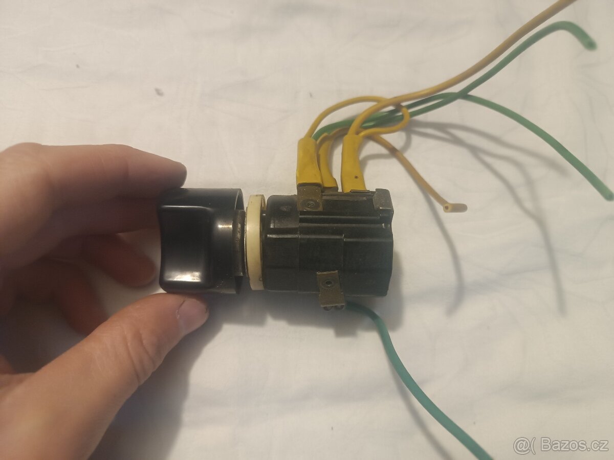 Spínač světel škoda 1203, 120? - 3