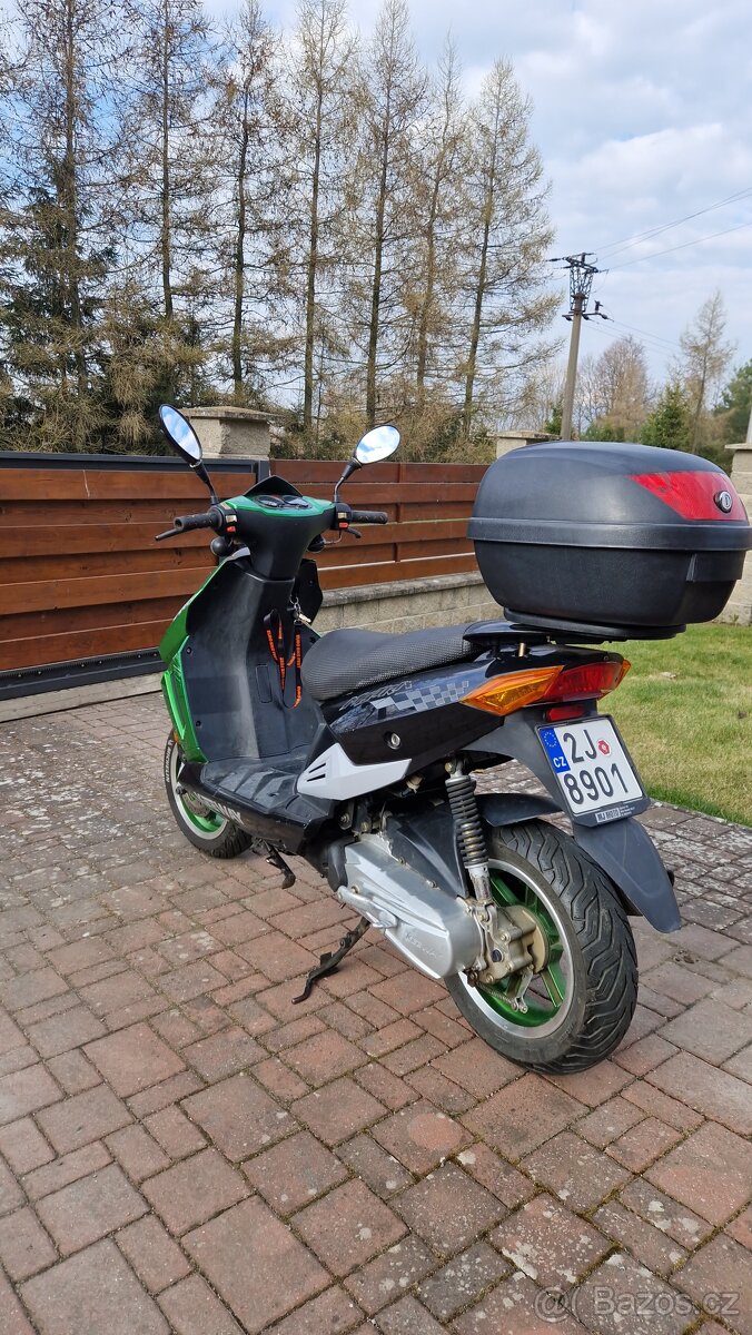 Skútr Keeway Matrix 50 - 3
