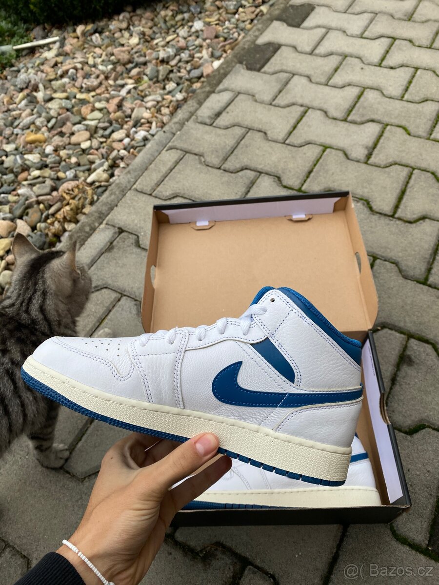 Jordan 1 Mid Industrial Blue Bílá Modrá, velikost 40 - 3