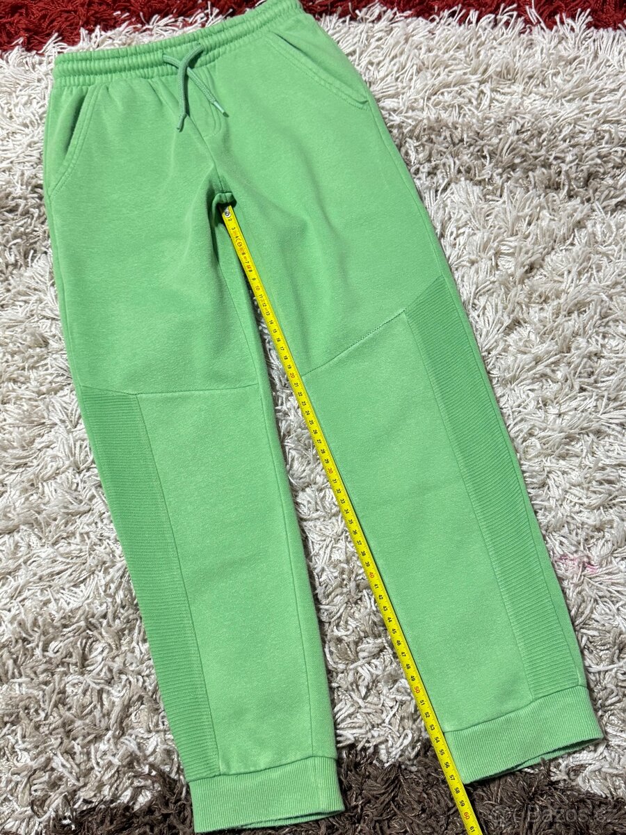 Zelené tepláky 128/134 - 3