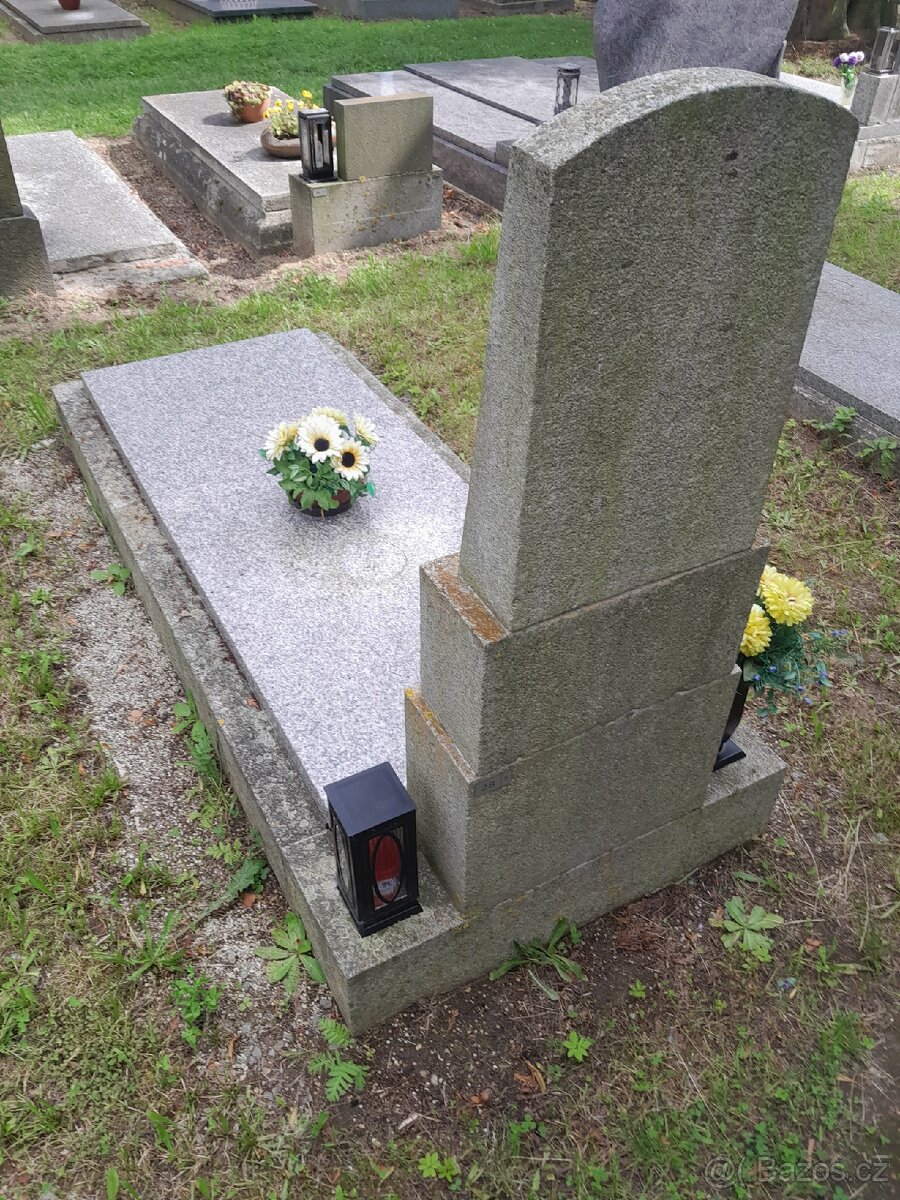 Hrob - 3
