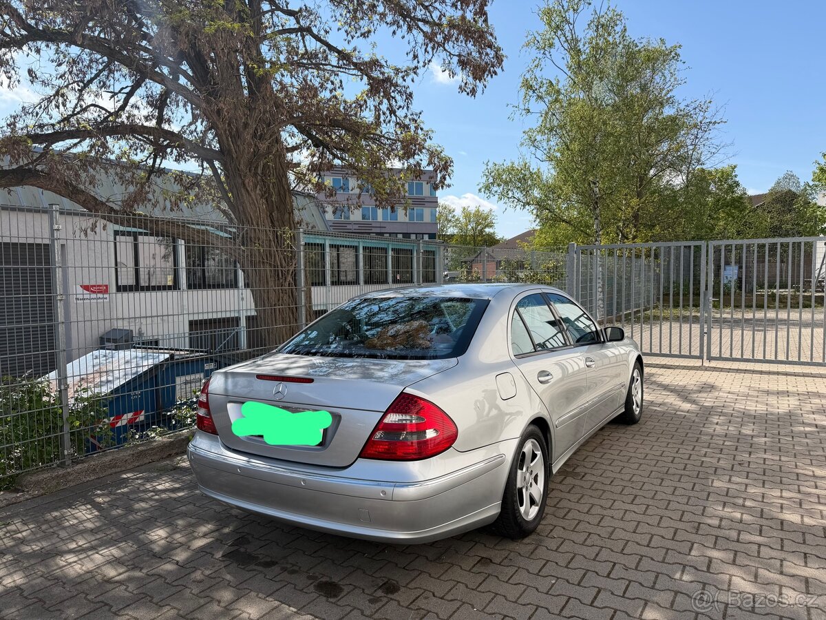 Mercedes w211 e200 , naezd 163000km - 3