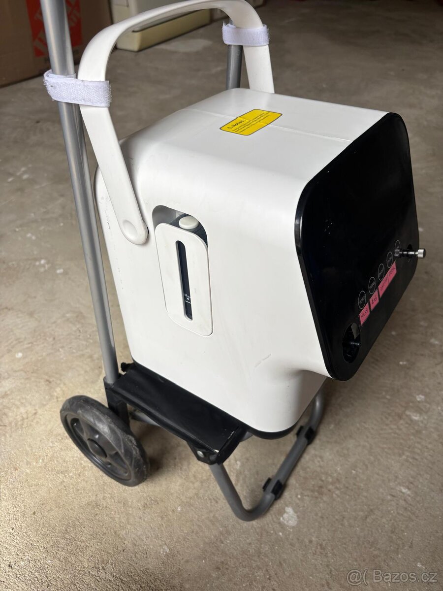 Přístroj na vyvíjení kyslíku (Oxygenoterapie) - 3