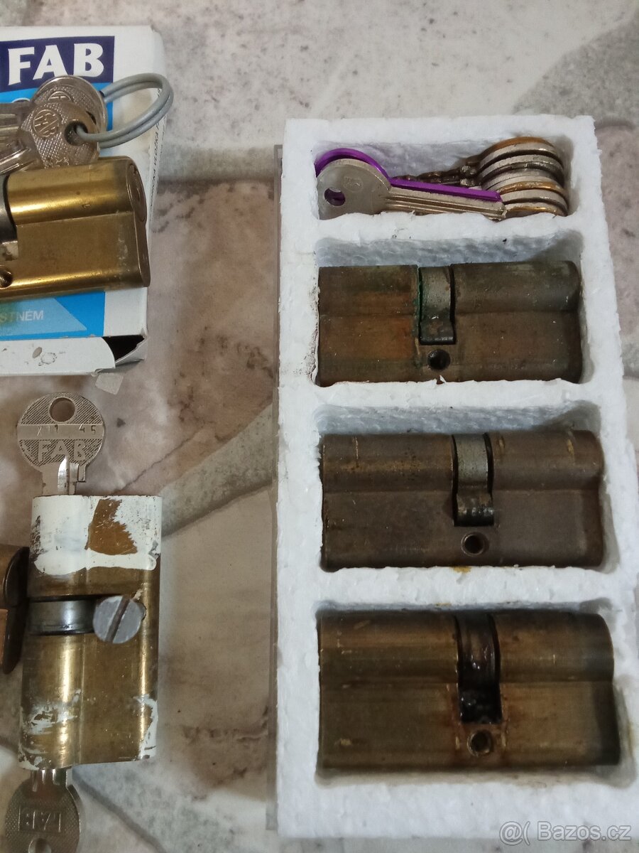 Vložka do dveří FAB 6 ks, zámek - 3