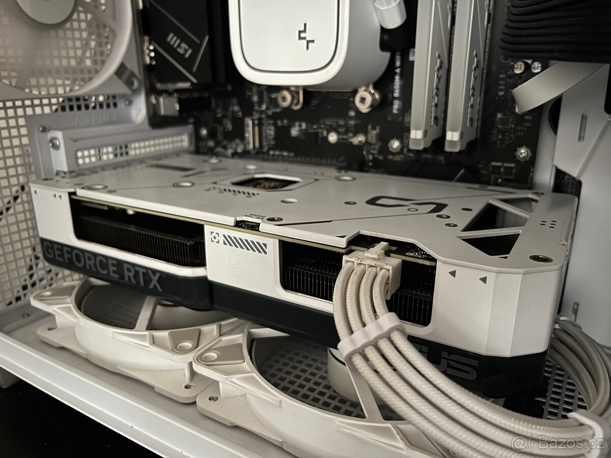 ASUS DUAL GeForce RTX 4070 12GB White - 3