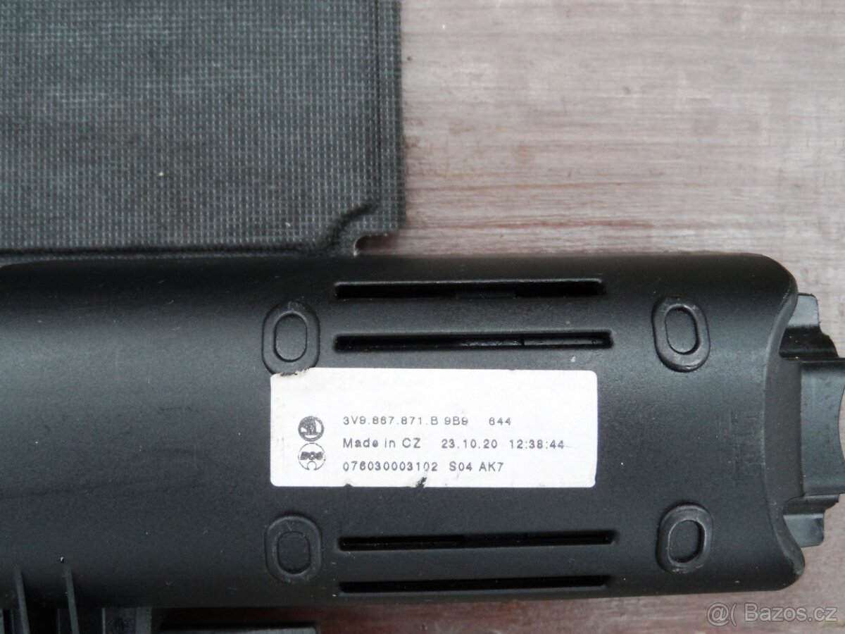 Prodám Originál Roletu kufru do Škoda Superb - 3